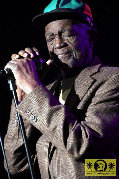 Hopeton Lewis (Jam) with The Pressure Tenants 10. Riverside Stomp - Reduit, Mainz-Kastell 31. Mai 2014 (34).JPG